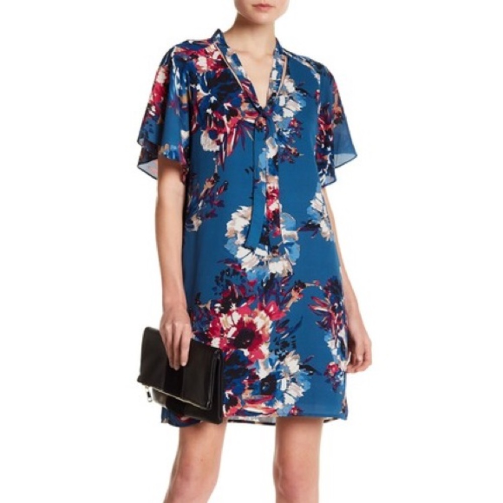 NEW Charles Henry Floral Short Sleeve Shift Dress